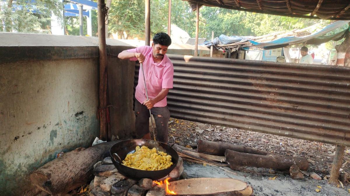 14 BM Samosa seller - The Fourth