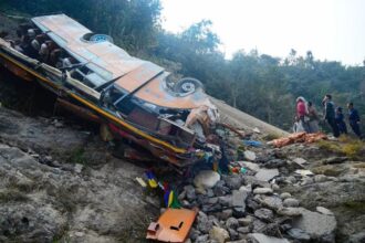 Nepal में भीषण हादसा, नदी में गिरी बस, 18 यात्रियों की मौत