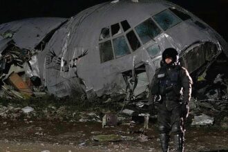 Bolivia में सैन्य विमान हादसा, सड़क पर बिखरे नोटों के बीच 15 की मौत