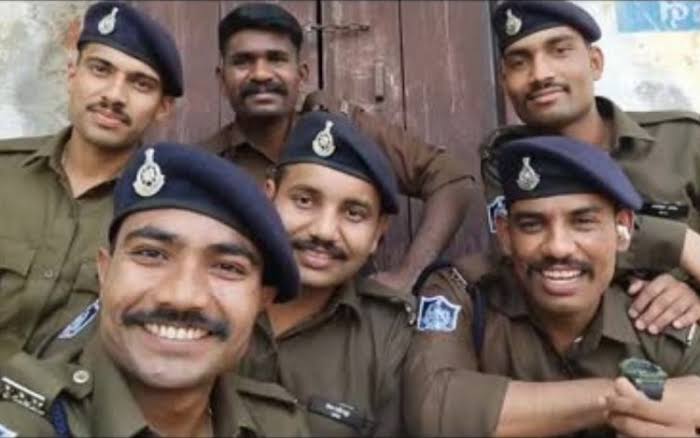 Rewa : वर्दी में वायरल रील ने पुलिस ट्रेनीज़ को दिलाई ‘कारण बताओ’ नोटिस