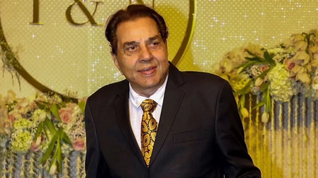 1000125567 - The Fourth