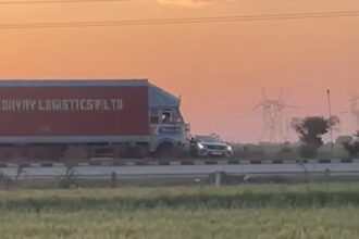 Gwalior में हाइवे पर कार को डेढ़ किमी तक घसीटता रहा कंटेनर