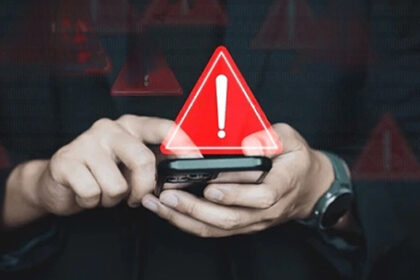 Achanak-baja-phone-ka-sairan-Emergency-Alert-ne-kyo-chokaye-karodo-log