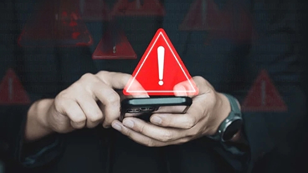 Achanak-baja-phone-ka-sairan-Emergency-Alert-ne-kyo-chokaye-karodo-log