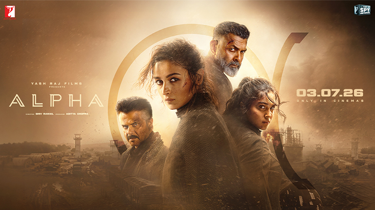 Alpha-ka-poster-release-aliya-bhatt-ke-sath-pehli-baar-dikhi-puri-starcast