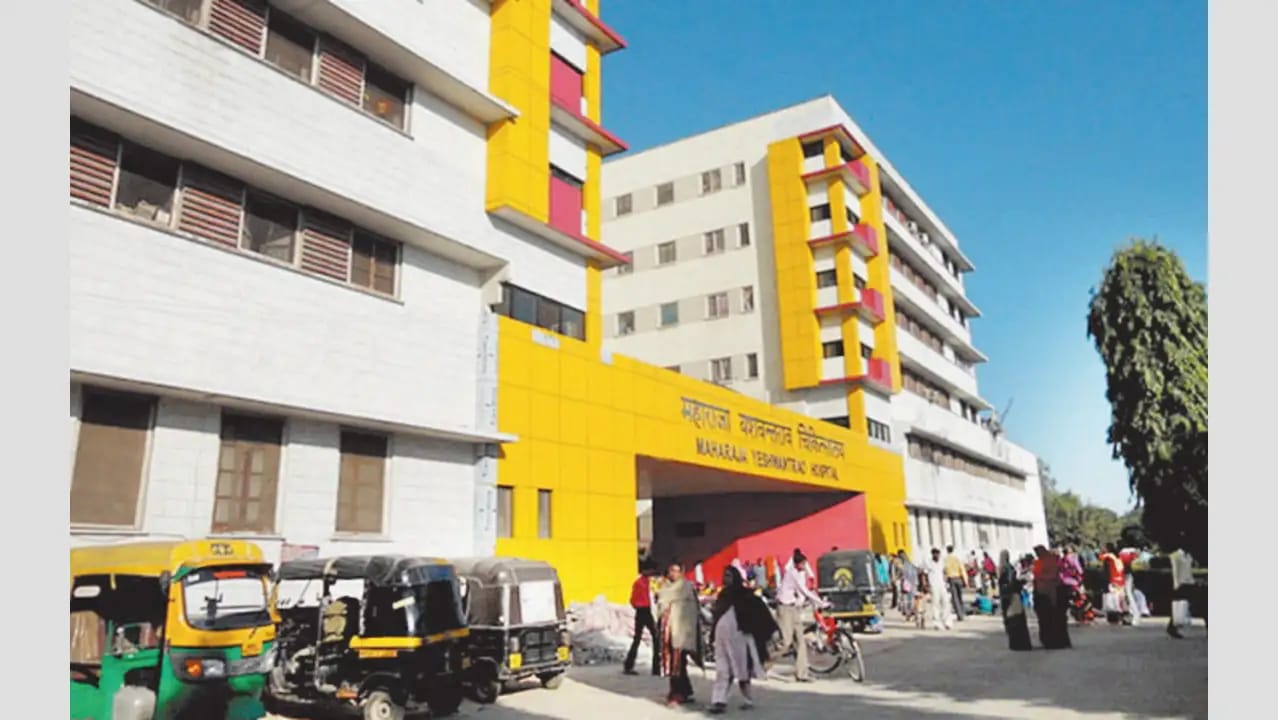 garmi-aur-umas-ke-bich-MY-Hospital-pahuche-3000-mariz