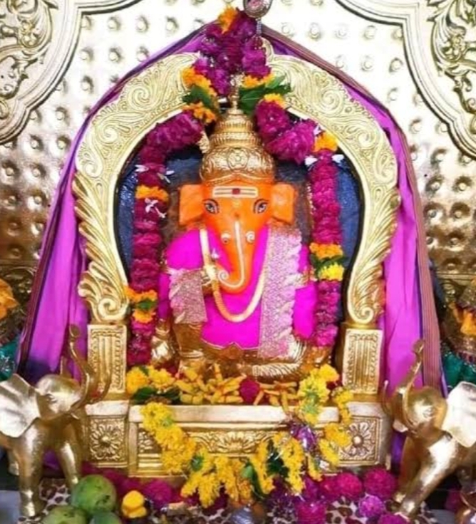 ganesh-chaturthi-par-indore-me-bappa-ke-anokhe-roop